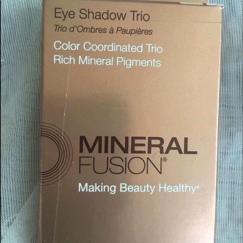 Mineral Fusion- eye shadow